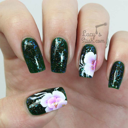 Flowers on a meadow aka me practicing one stroke nail art