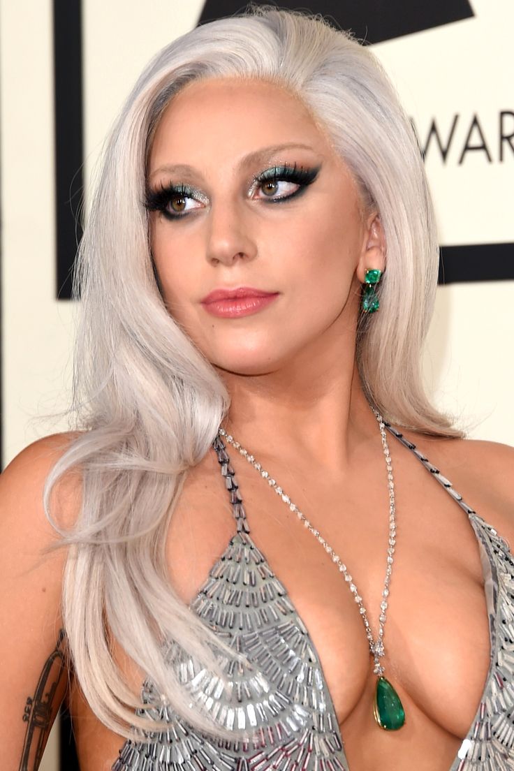 Lady Gaga looking gorgeous at the 2015 Grammys! So flawless!