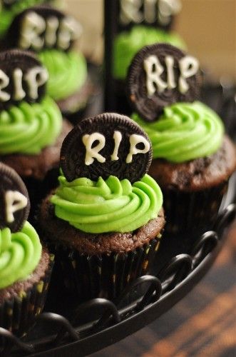 oreo halloween cupcakes "RIP"